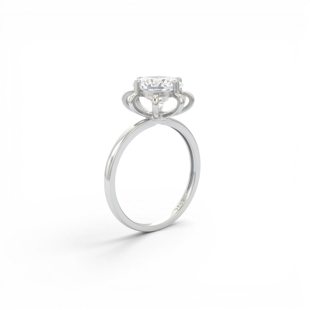 NAGPAL JEWELLERS Silver Sovereign ring with a large square-cut diamond and intricate setting, size 19.