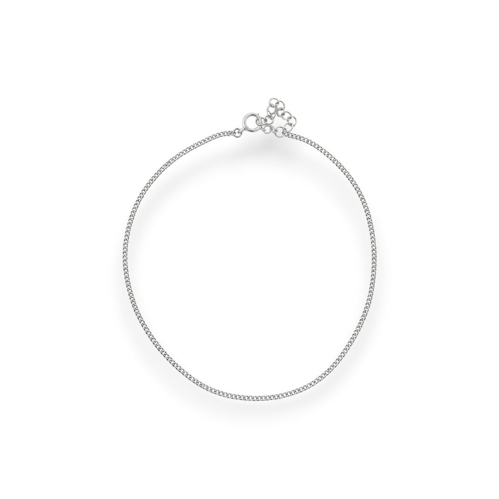 SILVAS silver chain necklace with a delicate link design and adjustable clasp closure.